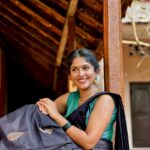 Kalyani Anil Instagram - கண்மணி அன்போடு காதலன் …✨🌚 Saree @ar_handlooms_kuthampully 📸 @_.vichuuuu_ 🫶🏻 #ethinicday #college Mar Ivanios College