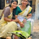 Kalyani Anil Instagram - Attukal Pongala 🙏🏻✨ My and Ammas saree from @ar_handlooms_kuthampully 📸 @sonu_.sajeev #attukalpongala #pongala2024 Pazhavangaady Ganapathy