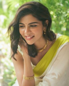 Kalyani Priyadarshan Instagram - Thiruvonam 2023 🥰🌼 #happyonam