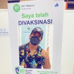 Kamal Adli Instagram - im done! korg bila lagi? tq soo much staff semua ya! 😁 (aku yang teruk takut jarum sebenarnya) !!! swipe left