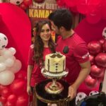 Kamal Adli Instagram - tq sooo much ❤️ @uqashasenrose2 this is the best birthday celebration ever!!! ur the best!! i ❤️ u cik bubu! 😘