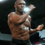 Kamaru Usman Instagram - Let’s do what we do 👊🏿🇳🇬 #UFC294 🎥 @jaredsiemens