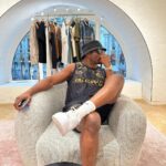Kamaru Usman Instagram - Milano Dump… Another amazing experience in the book of life💯 ——-> swipe 😂 Milan, Italy