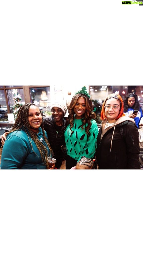 Kandi Burruss Tucker Instagram - We all know it takes a village to raise a child & my foundation @kandicares is here to be that village for children & parents that need one. We picked 25 families to take on a shopping spree to make sure their kids had a Merry Christmas! Thank you @gardnertrialattorneys & @goodrco for partnering with me this holiday! Happy Holidays everyone! 🎄❤️