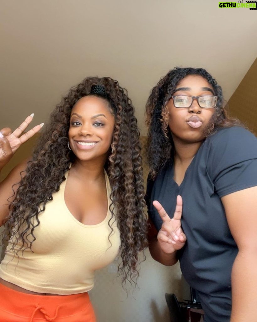 Kandi Burruss Tucker Instagram - This was a much needed self care moment! Thank you @lyndeya_nakia for being the best masseuse in Baltimore. Hit her up if y’all are in her area & need a great massage.