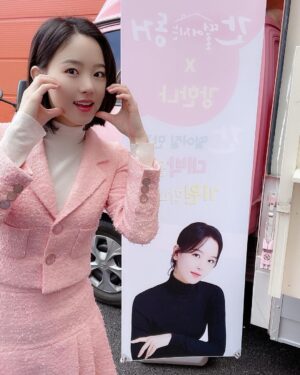 Kang Han-na Thumbnail - 179.9K Likes - Top Liked Instagram Posts and Photos