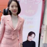 Kang Han-na Instagram - 700년지기 친구 포근이들이 보내준 감동의 커피 간식차 먹고 힘내서 촬영혜선!!💗💗💗 너무x777 고마워 포근이들 사랑해애앳🥰 #감동이야흑 #피로싹다풀렸혜선 #이세상모든맛난간식들이다있자나 #크로플세입만에다먹었오