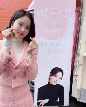 Kang Han-na Thumbnail - 179.9K Likes - Top Liked Instagram Posts and Photos