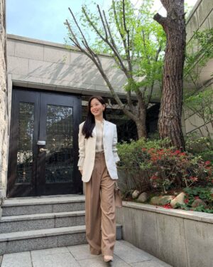 Kang Han-na Thumbnail - 118.4K Likes - Top Liked Instagram Posts and Photos