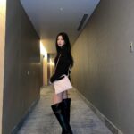 Kang Hye-won Instagram - 🩷🤎