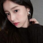 Kang Hye-won Instagram - 🩷🤎