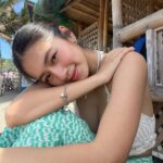 Kaori Oinuma Instagram - if i could live here 💚 used my fave sunscreen from @tokyowhite.ph 🌸