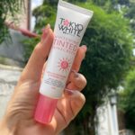 Kaori Oinuma Instagram - Hey Bestie! Sharing with you my fuss-free glow essential that I use everyday! 💕 I rely on Tokyo White Tinted Sunscreen for protection against sun damage and for glowing skin everyday! @tokyowhite.ph Packed with GLOWING ingredients including Glutathione, Vitamin C and E that can give you instant smoother and brighter skin in seconds! SPF 50 PA++++ that can protect you from sun damage! 🌸 What’s your daily glow essential? ✨ Shop today and visit 🌸 www.tokyowhite.ph 🌸 Shopee 🌸 Lazada #TokyoWhiteBestie #KaoriForTokyoWhite