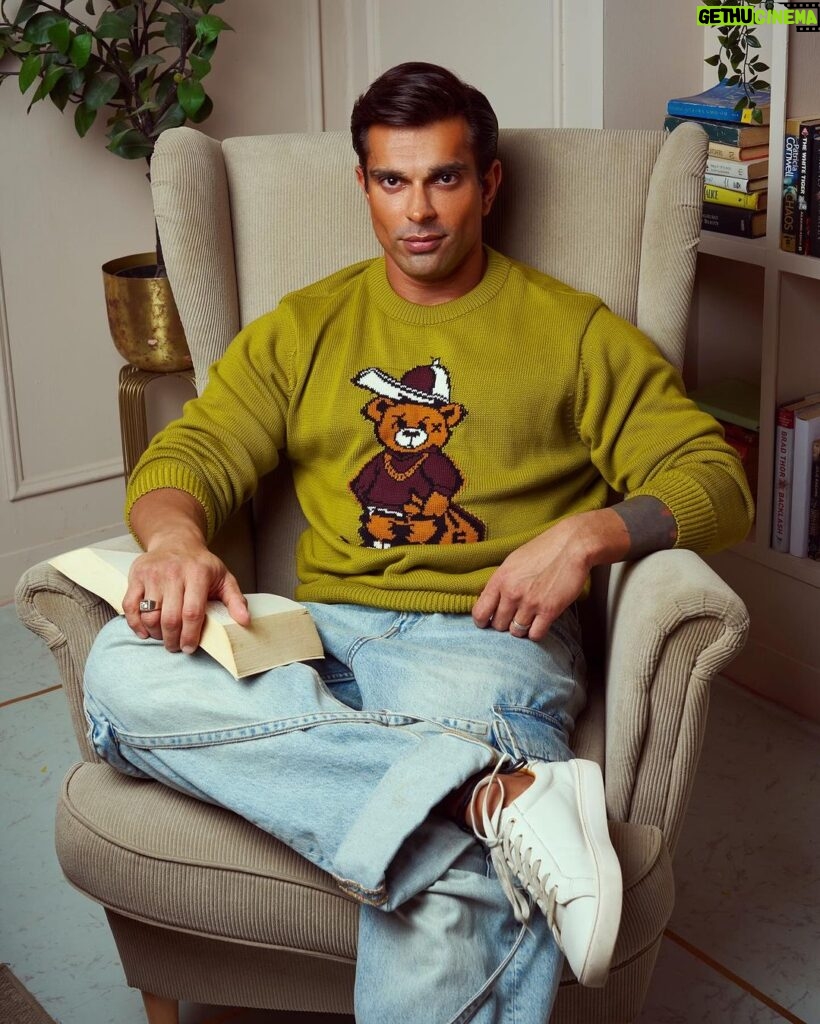 Karan Singh Grover Instagram - 🔱 This Xmas , go no where else but Gritstones.com for the warmest collection of Printed Sweaters and Hoodies! Use my code “Karan” to get additional 20% off! Shop now only @gritstonesofficial !