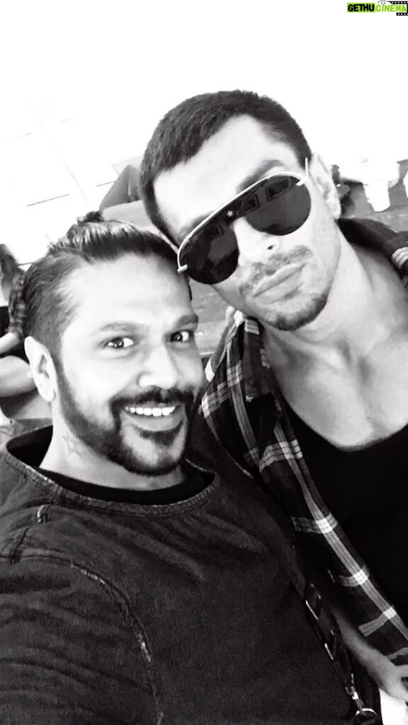 Karan Singh Grover Instagram - 🔱 Wish you a very very very happy birthday @rockystar100 @rockystarofficial Hope you had an awesome one! May you forever be in abundance and love and joy!! Love you so much! ❤