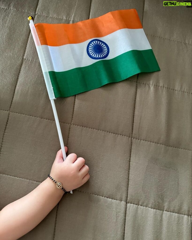 Karan Singh Grover Instagram - Happy Independence Day ❤🙏 Jai Hind 🙏 🧿🧿🧿🧿🧿🧿🧿