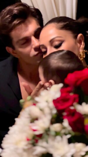 Karan Singh Grover Instagram - La vien Rose❤️🧿
#monkeylove #devibasusinghgrover