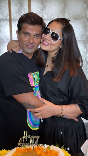 Karan Singh Grover Instagram - We wanted to relive our wedding memories at St Regis with Devi on our 7th wedding anniversary ❤️
Thank you @stregismumbai for these beautiful memories and making our 7th anniversary even more special! 
#monkeylove 
#stregismumbai  #marriotbonvoy #thebestaddress #settemara #staycation