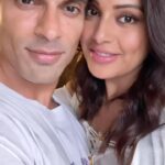 Karan Singh Grover Instagram - Monkeylove Forever❤️🧿 #newparents #monkeylove #grateful #blessed