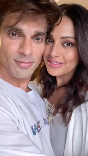 Karan Singh Grover Instagram - Monkeylove Forever❤️🧿
#newparents #monkeylove #grateful #blessed
