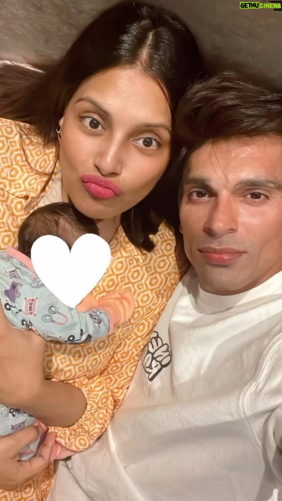 Karan Singh Grover Instagram - 🔱 Let’s start 2023 in faith that all changes are possible at all times . Begin to believe it …to see it . #happynewyear #happy2023 #monkeylove #grareful #blessed 🙏🧿❤️
