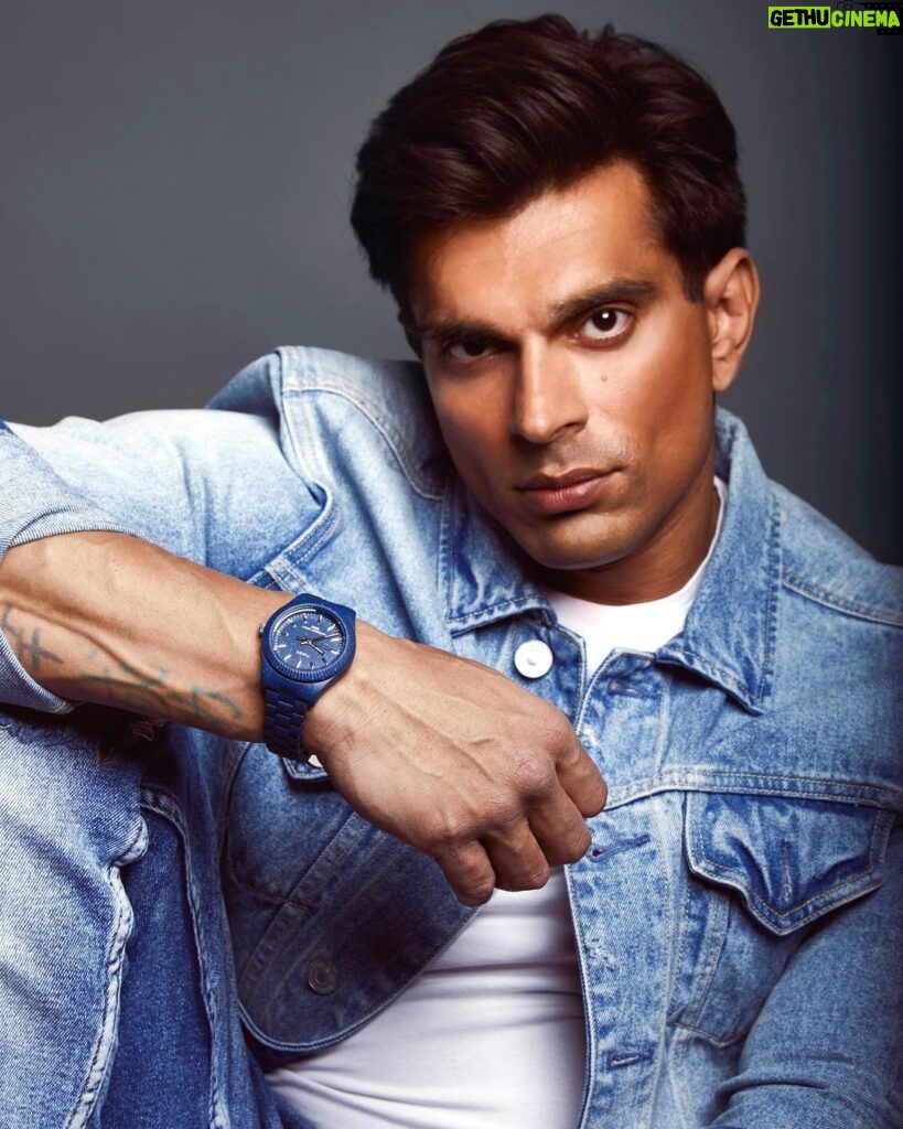 Karan Singh Grover Instagram - 🔱 A good & smart watch does it all, takes my look & style a notch higher every time! I am thrilled to add this timepiece to my collection! Explore this wide range of watches and join this celebration with us! @timex.india #TimexIndia #Timex #TimexWatches #Heritage #legacy #ad