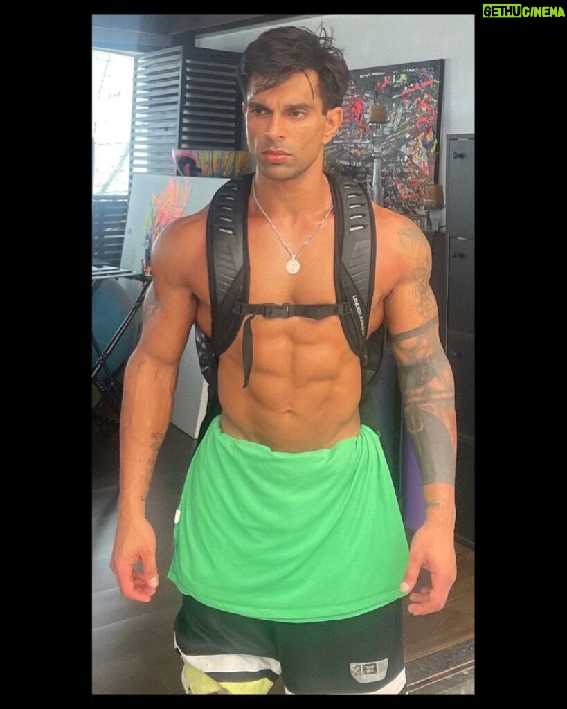 Karan Singh Grover Instagram - 🔱 #workout #fitness #motivation #fitnessmotivation #fit #training #health #fitfam #lifestyle #exercise #muscle #healthy #sport