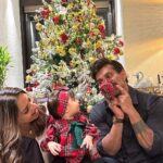 Karan Singh Grover Instagram – Christmas 🩷🎄🧿