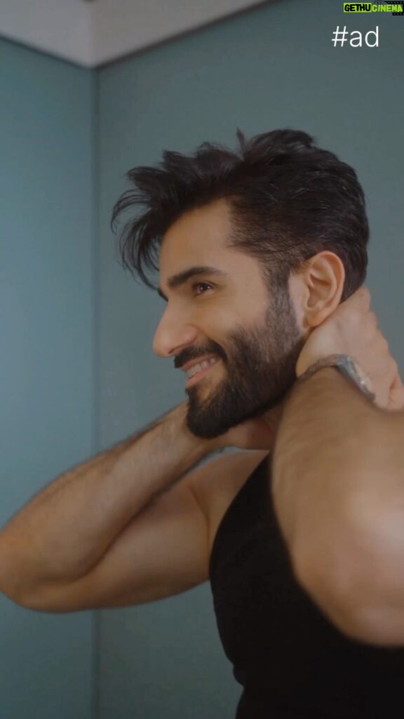 Karan Tacker Instagram - Ready to steal the show with hair that’s #DoveMen+Care approved. All thanks to the all new Dove Men + Care 2-in-1 Shampoo + Conditioner which helps me keep my hair strong and stylish 🙌 Get yours now on Myntra or Dove India’s website. Use code DOVEMEN10 for an exclusive 10% discount on Dove India website 🛒 #DoveMenCare #ManEnoughToCare #DoveIndia #DoveHair #DoveHairCare #DovePartner #Sponsorship #Collaboration @Doveindiachannel