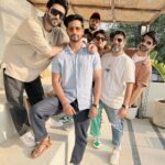 Karan Wahi Instagram - Jan 1st 2024 A Day when 6 Men worked really hard to WIN a prize for a 2 year old 🤪🤪🤪🤪🤪🤪👶 @avyaan.rajderkar ke liye Mehnat
