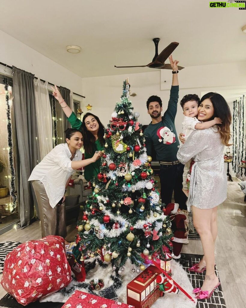 Karan Wahi Instagram - Merry Christmas 🎄🎅❤️