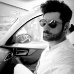Karan Wahi Instagram - 🖤🤍
