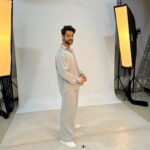Karan Wahi Instagram - ME BEING (NOT) ME Clothes Stolen from @rithvikk_dhanjani 🤣😝🤣 Shoes - MINE 🤪🤪🤪🤪🤪
