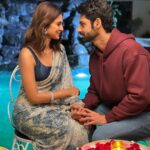 Karan Wahi Instagram - IN & OUT of Character! 🎭 JW&KW bringing charisma and chemistry to the screen. 🌟👫 #OnScreenMagic #DynamicDuo” #raisinghanivsraisinghani🎬 #sonyliv #today #8pm The Game Begins TONITE…
