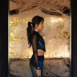 Karen Polinesia Instagram - Un poco más de esto” Un poco más de alegría, para que un corazón vibrante Un poco más de precisión, para avanzar sin contratiempos Un poco más de luz, para iluminar lo no reconocido Un poco más de baile, para alegrar el corazón y el cuerpo Un poco más cerca de los sueños y más lejos de los miedos Porque cada vez que avanzamos hacia nuestros sueños los miedos entran para confirmar si realmente es lo que queremos. Los sueños de todos caben en este mundo. 🌟🌟🌟