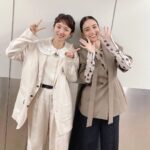 Karen Takizawa Instagram - こんばんは。 今日は２１時から細かすぎて伝わらないモノマネ初出場します！！✨✨✨ ずっとずっとずっと私の記憶に残る番組に なんと出させていただけるなんて幸せすぎというか...笑いすぎの時間になりました🤭 しかもしかもしかも大好きな満島ひかりさんと一緒でした💓 満島さんはいつだって飛び跳ねながら楽しげに近づいてくれます😚 そんな満島さんとたくさんお写真撮らせていただきました💕あー楽しかった🤭満島さん優しくて大好き😆 そしてこの番組は、 右見ようが左見ようがおもしろすぎるモノマネをたっぷりと楽しすぎました☺️✨✨✨✨ ぜひ大冬祭りみたいなこのお笑いカーニバルを楽しんでいただきたいです🎪✨✨ よろしくお願いします🙇🏼