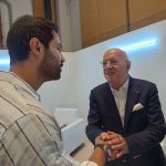 Karim Fahmy Instagram - صوره مع التاريخ .. ايه الجمال ده و ايه الرقي ده … من ندوه و توقيع رواية مملكة الموت من معرض الكتاب لابوظبي ❤️