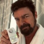 Karl Urban Instagram – Wishing the @theboystv 
family a fantastic season 3
Paris Premier tonight .  Unfortunately I’m unable to attend due to my overwhelming positivity . Don’t panic !
I am fully vax’d and boosted 
& feel confident of a speedy recovery . 
I guess this means more time in Paris 🇫🇷….silver linings 
#glasshalffull 

@theboystv 
@primevideo