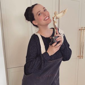 Kat Dennings Instagram - Is this what happens when I look away from the lettuces?! Thank you so much for honoring WandaVision @hollywoodcriticsassociation and thank you again @marvel, Jac and Matt for allowing me on set 👓