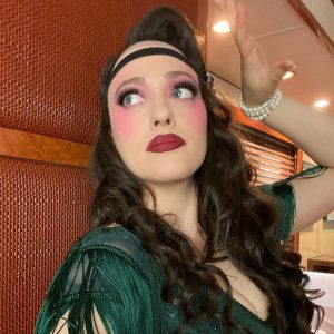 Kat Dennings Instagram - High drama @dollfaceonhulu