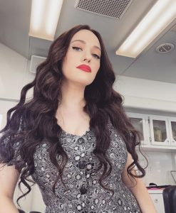 Kat Dennings Instagram - d face is back