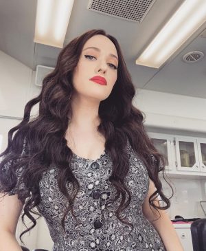 Kat Dennings Instagram - d face is back