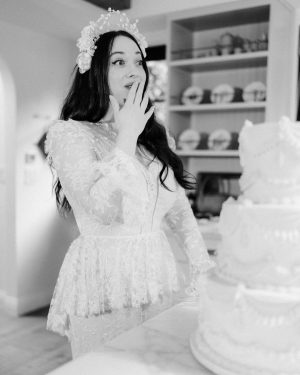 Kat Dennings Instagram - when the cake hits