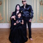 Kat Von D Instagram - It’s that time of the year to watch our little family grow older! 🖤 Every year, @prayers, Leafar and I take a family photo together. Thank you to our dear friend (and talented photographer) @s1rsuave for taking our portrait!! 🖤 We can’t wait to continue this tradition until we are all old and grey! We love our little nuclear family so much! 🖤