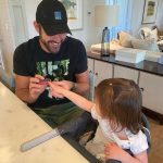 Kate Upton Instagram - Daddy Daughter manis melt my heart 😍💅🏻