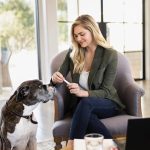 Kate Upton Instagram - As working moms, we tend to live hectic lives - I’m constantly searching for ways to make my life easier & my days more efficient. Whether it’s throwing on a quick post-workout eyeliner that won’t budge, or a tasty gummy supplements to kickstart my day - I love that all my products from @foundactive were developed with women on the go in mind!