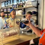 Kate Upton Instagram - We’re having so much fun in NY …GO METS! 💙🧡