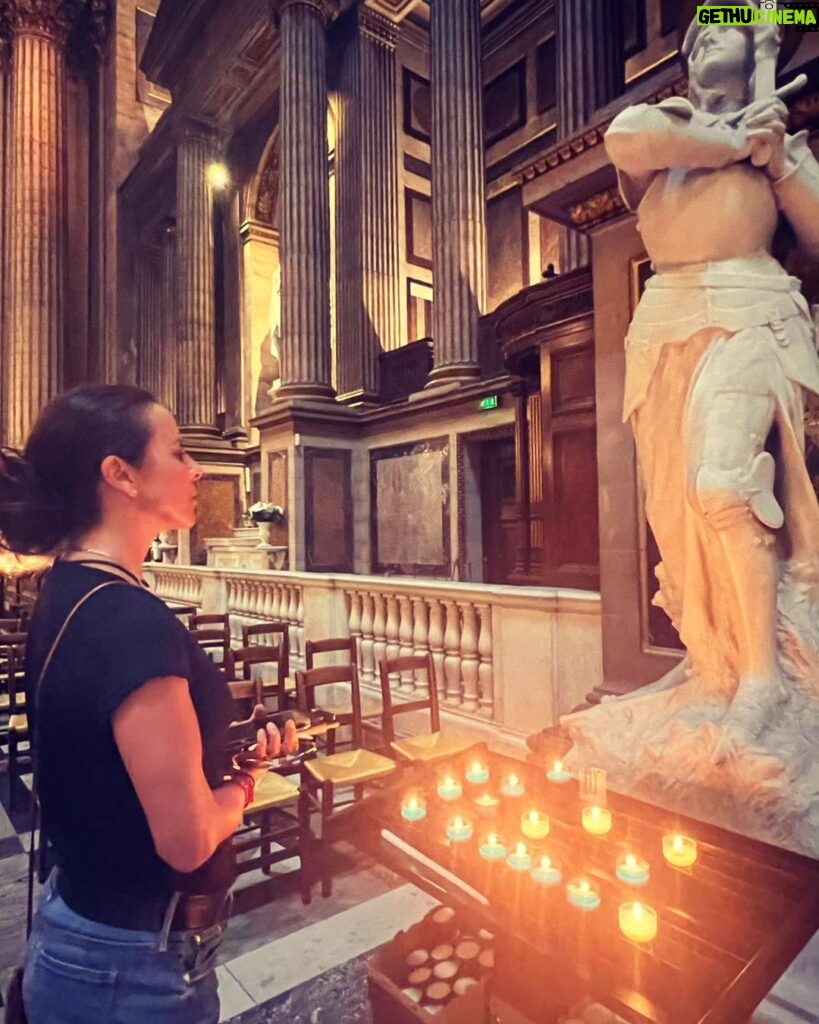 Kate del Castillo Instagram - Serenity found at Eglise de la Madeleine in Paris, as I offer my prayers and light a candle. 🙏✨ #KateDelCastillo #madeleine #paris #prayers🙏 #eglisedelamadeleine #divineMoments #parissanctuary Eglise de La Madeleine