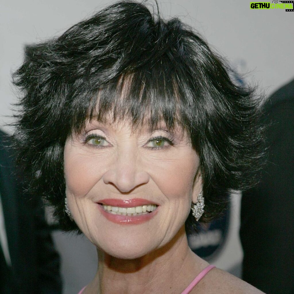 Katie Couric Instagram - Chita Rivera, the extraordinarily talented Broadway 🌟 who originated roles in “West Side Story,” “Bye Bye Birdie,” “Chicago” and “Kiss of the Spider Woman,” won two competitive Tony Awards, and became one of the most honored Latina entertainers of her generation, died Jan. 30 in New York. She was 91. 💔 Rivera’s death was announced by her daughter, Lisa Mordente, who said she died in New York after a brief illness. Rivera first gained wide notice in 1957 as Anita in the original production of “West Side Story” and was still dancing on Broadway with her trademark energy a half-century later in 2015’s “The Visit.” In August 2009, Rivera was awarded the Presidential Medal of Freedom, the highest honor the U.S. can give a civilian. Ms. Rivera won Tonys for “The Rink” in 1984 and “Kiss of the Spider Woman” in 1993. When accepting a Tony Award for Lifetime Achievement in 2018, she said “I wouldn’t trade my life in the theater for anything, because theater is life.” Rivera married fellow “West Side Story” performer Tony Mordente in 1957. The marriage ended in divorce. Their daughter, Lisa, also became a performer who occasionally appeared on Broadway, garnering a Tony nomination in 1982 for “Marlowe.” On a personal note, in 2002, Chita participated in an event I helped organize to raise money for colon cancer research and the Jay Monahan Center at New York Hospital. It was a tribute to the music of West Side Story. Chita, Rita Moreno and Bette Midler sang America. It was amazing. And Chita was so lovely to lend her talent to the evening. Thank you Chita…for everything. ❤️ 📸: @gettyimages