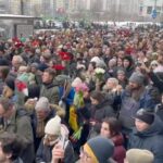 Katie Couric Instagram - 📢 Crowds filled the streets of the Maryino district of Moscow on Friday, chanting “No to War” as Alexei Navalny’s funeral took place. Navalny was due to be buried at Borisov Cemetery. Footage recorded by @mediazzzona shows people near the Church of the Icon of the Mother of God, where the funeral service was held. People were also seen crying, throwing roses, and thanking Navalny’s mother Lyudmila, who attended the service. The cause of Navalny’s death in an Arctic penal colony on Feb. 16 remains unexplained, but reports say his death certificate states “natural causes.” The longtime critic of Russian President Vladimir Putin was serving a 19-year jail term on charges of extremism. Navalny’s supporters, his widow Yulia Navalnaya, and world leaders including U.S. President Joe Biden have accused Putin of being “responsible” for his death. The Kremlin denies involvement and has slammed any suggestion of it. Memorials have been scheduled for Friday evening in towns and cities around Russia, as well as abroad. The Kremlin has warned unsanctioned gatherings in support of Navalny would be illegal. Credit: @mediazzzona via @storyfulvideo #russia #navalny #news Moscow, Russia